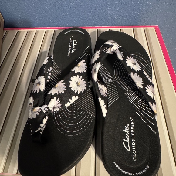 Clark’s CloudSteppers Size 8 Brand New in box‼️ - Picture 5 of 7